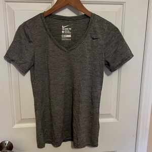 Nike short sleeve t-shirt